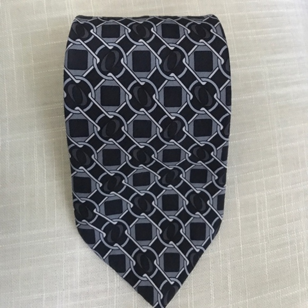 Abstract Criss Cross Circular Tie